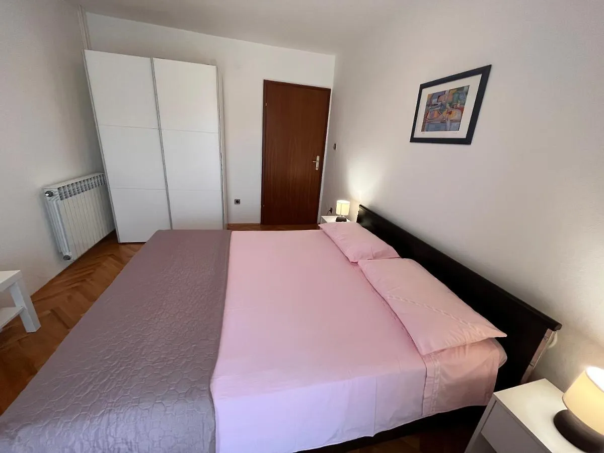 Apartment Miki-Free Parking Rovinj